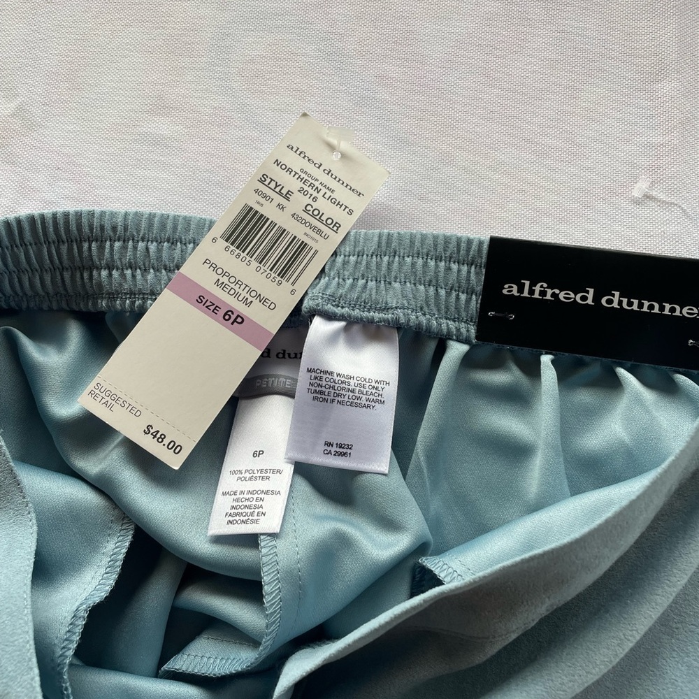 Alfred Dunner Size 6P Petite Northern Lights Blue Pants NWT 💙✨ - Picture 2 of 4